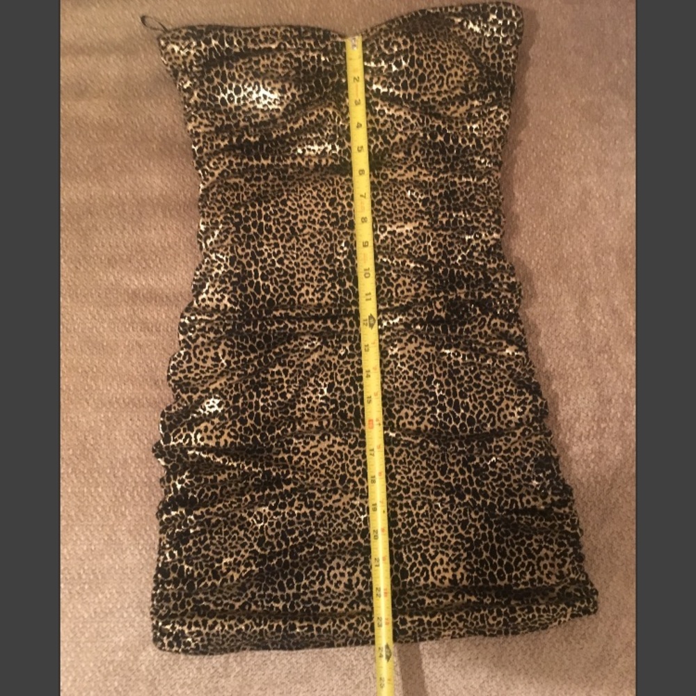 Dress - Picture 3 of 5